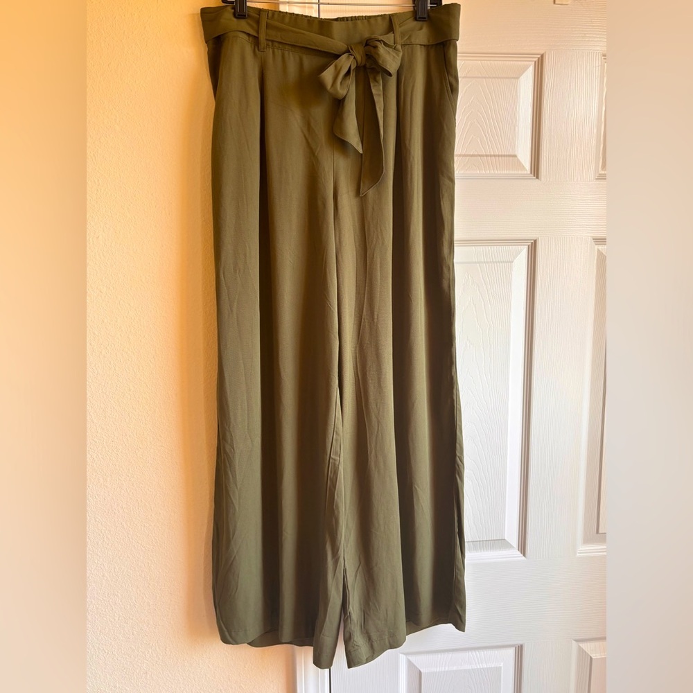 EUC Olive Green Wide-Leg Linen Blend Pants with Tie Waist in Size Large (EU 42)